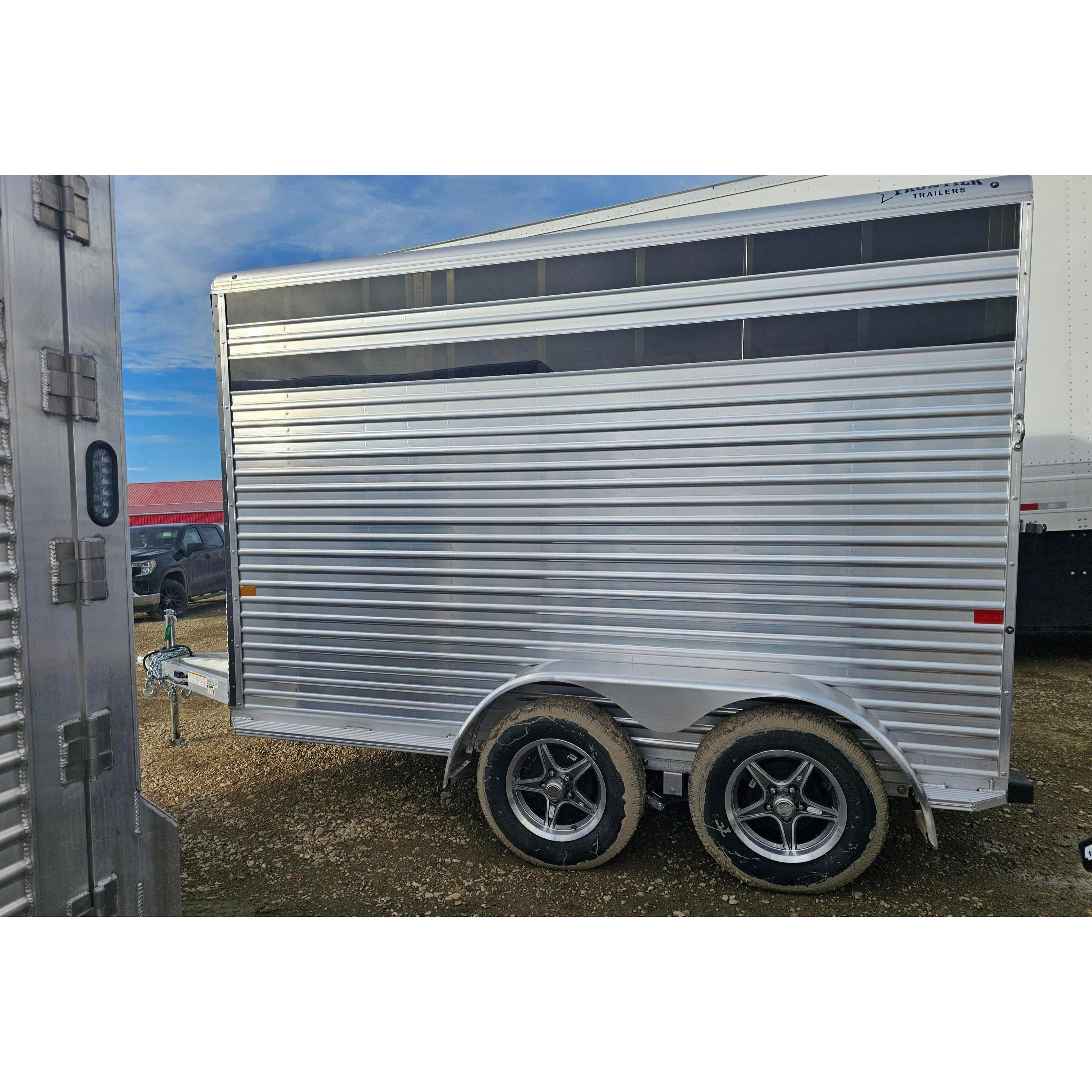 2024 High Country Colt Series LS Combo/Slant 2-Horse - Image 3