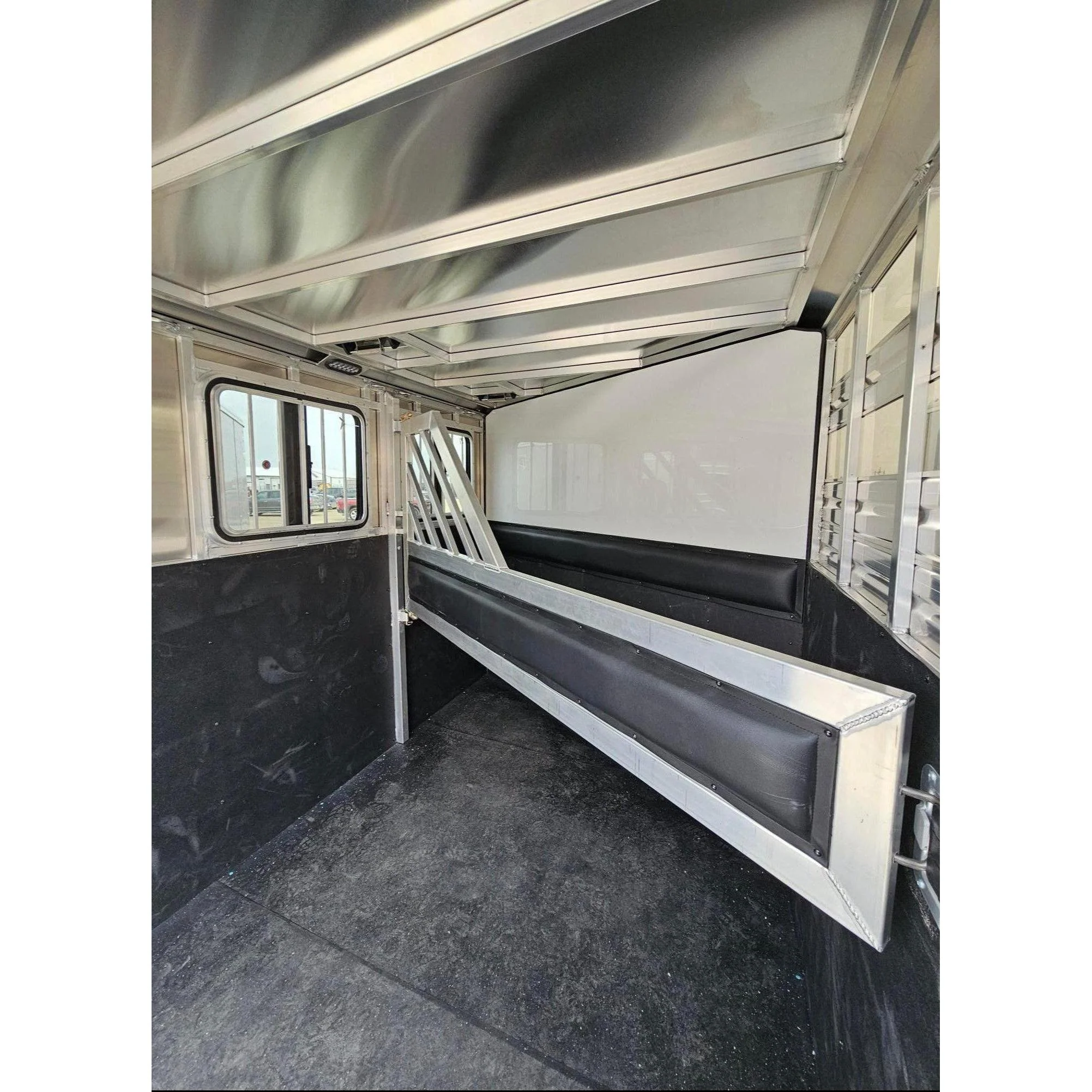 2024 High Country Colt Series Combo/Slant 2-Horse Lite (Wood Deck) - Image 5