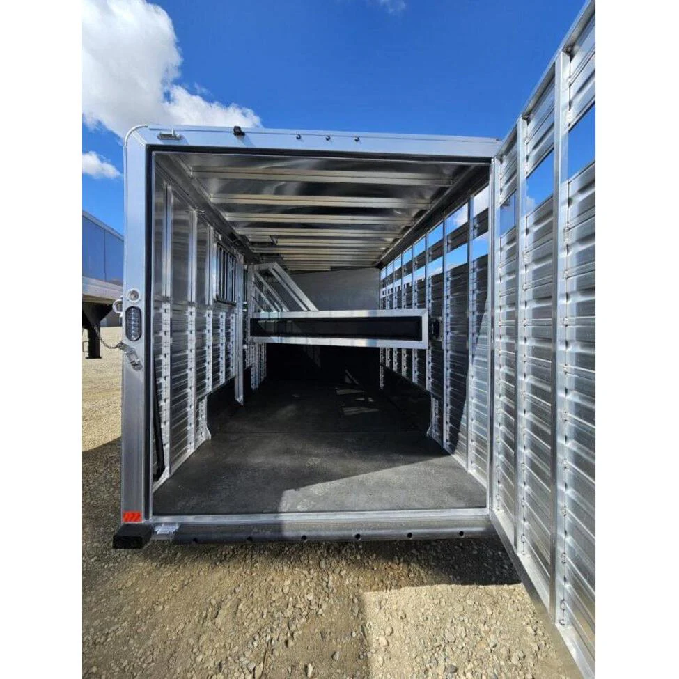 2025 High Country 3-Horse Gooseneck - Image 10