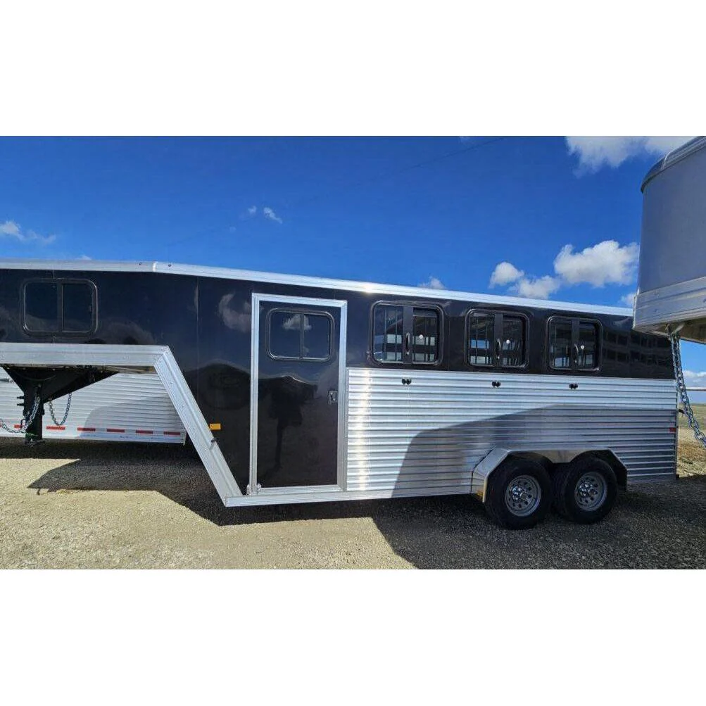 2025 High Country 3-Horse Gooseneck - Image 4