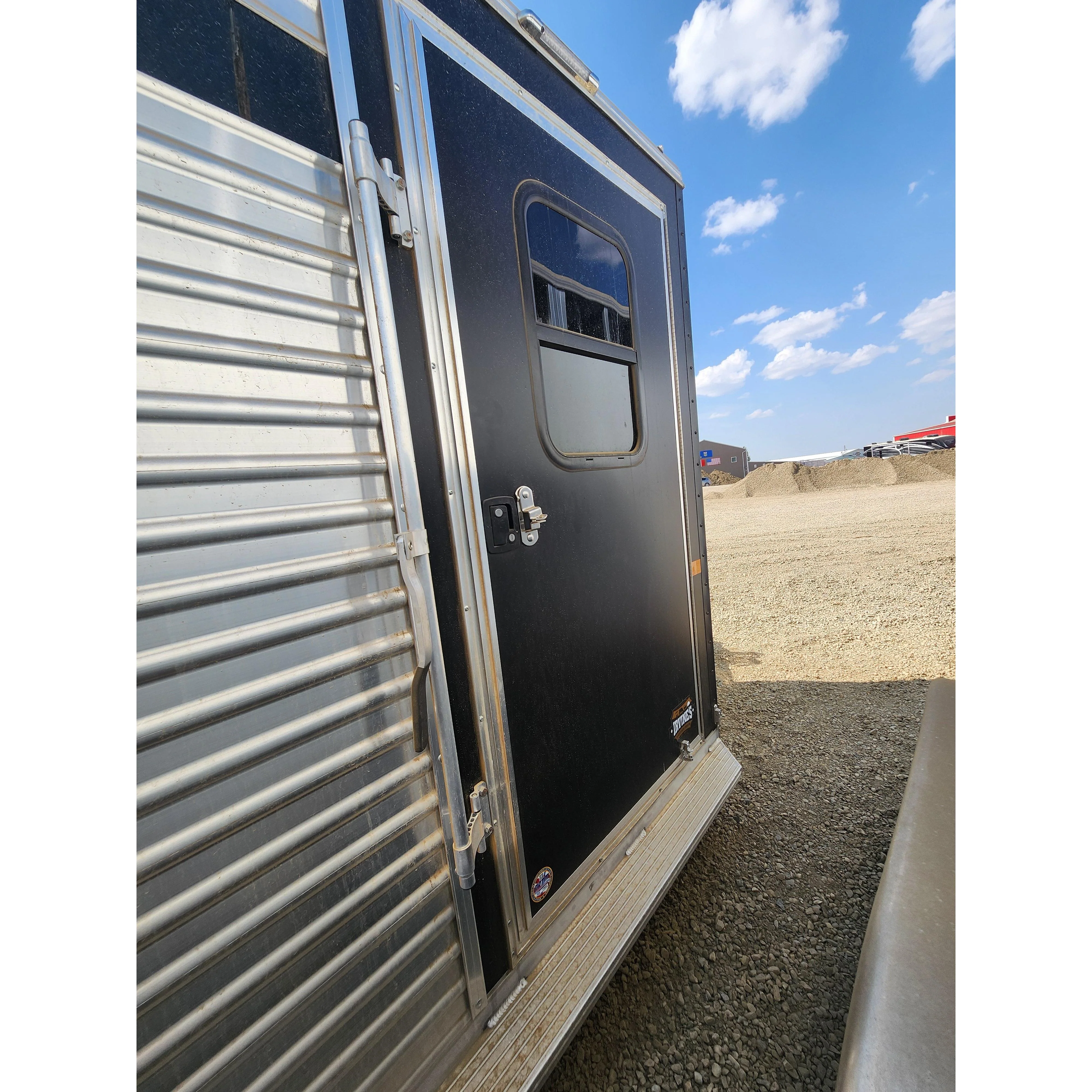 2026 ALCOM 18'7" Stock Combo Bumper Pull - Image 9