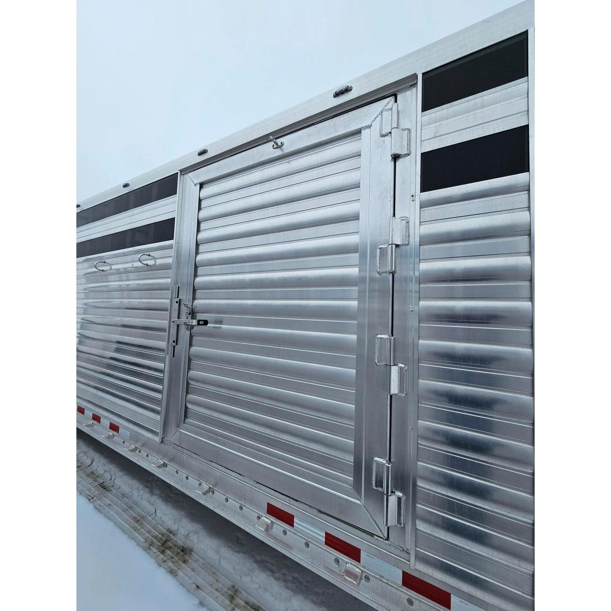 2026 4-Star 32' Stock Trailer w/ Plexiglass - Image 4