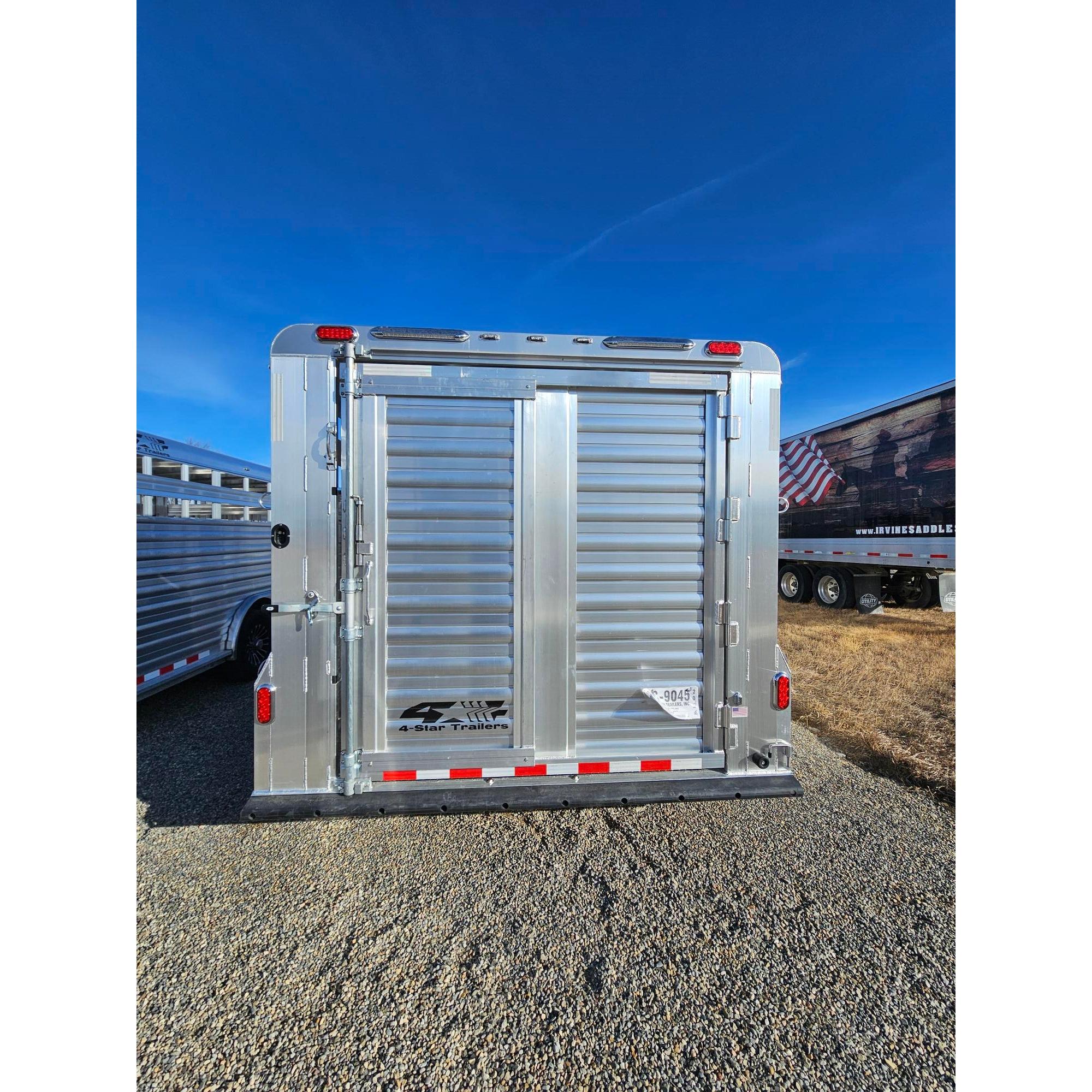 2026 4-STAR 32' Stock Trailer with Rolling Center Gate - Image 6