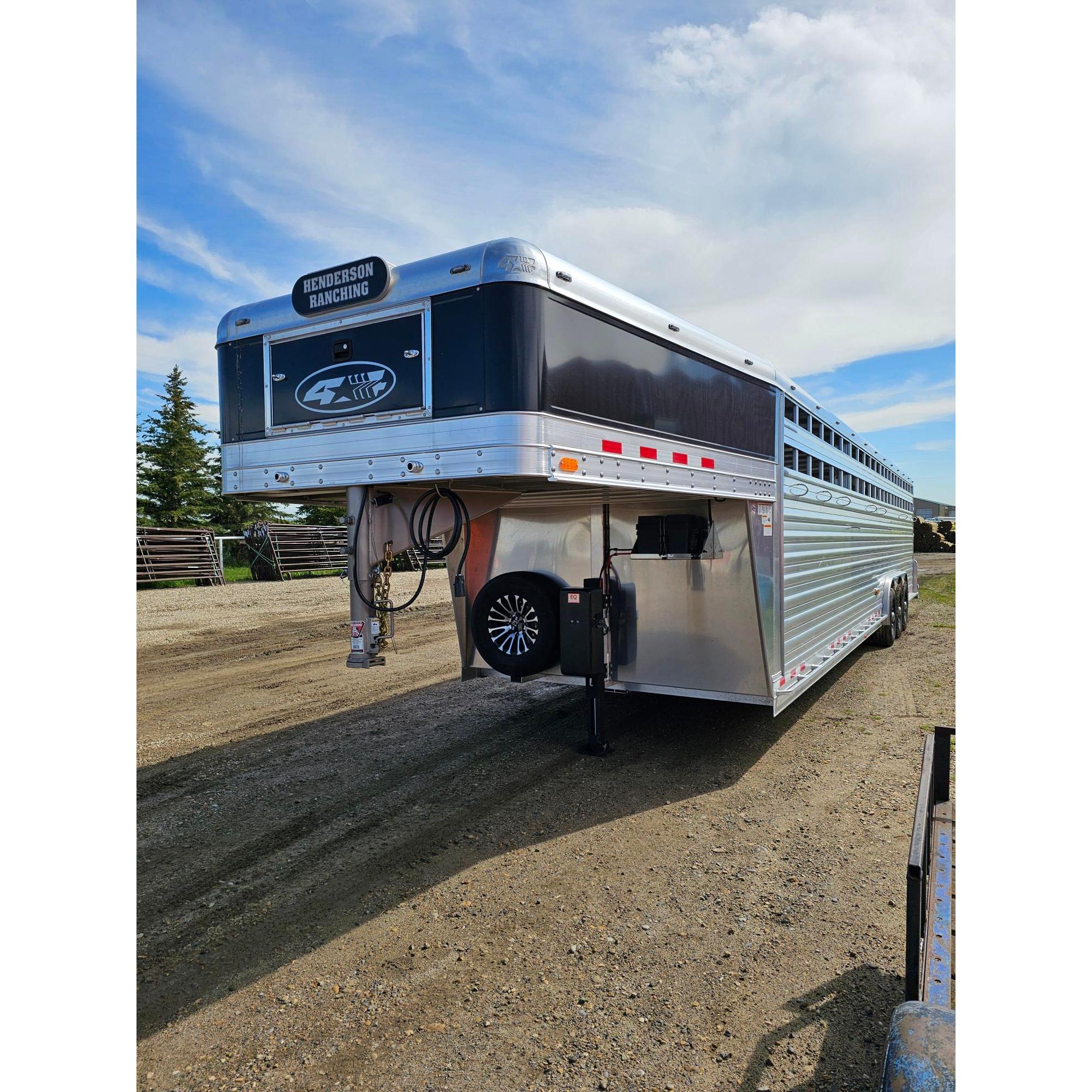 *Nearly New* 2026 4-Star 34' Stock Trailer - Image 3