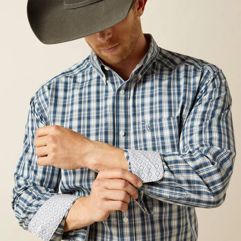 Ariat Men's Wrinkle Free Dargan Classic Fit Long Sleeve Shirt - Navy - Image 3