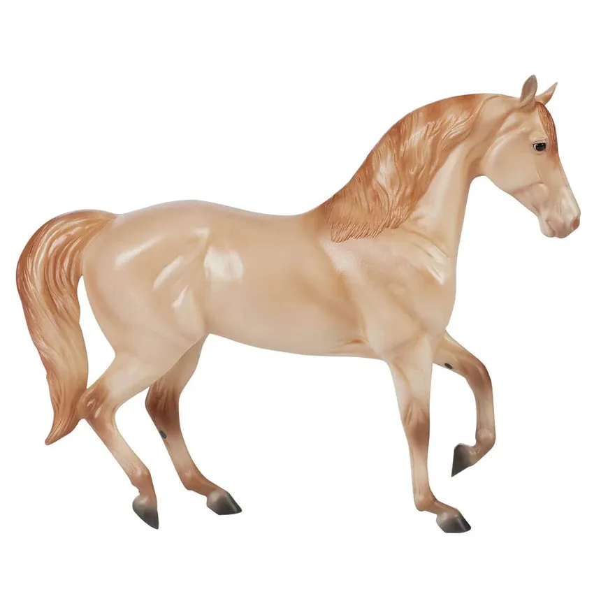 Breyer Freedom Series Singles Champagne Quarter Horse Cross