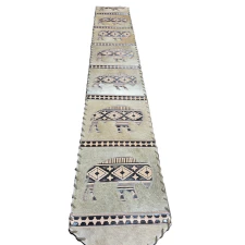 D2W Trading Table Runner Model 1 - Bison w Laced Border Details - Navajo Peach 10Ft