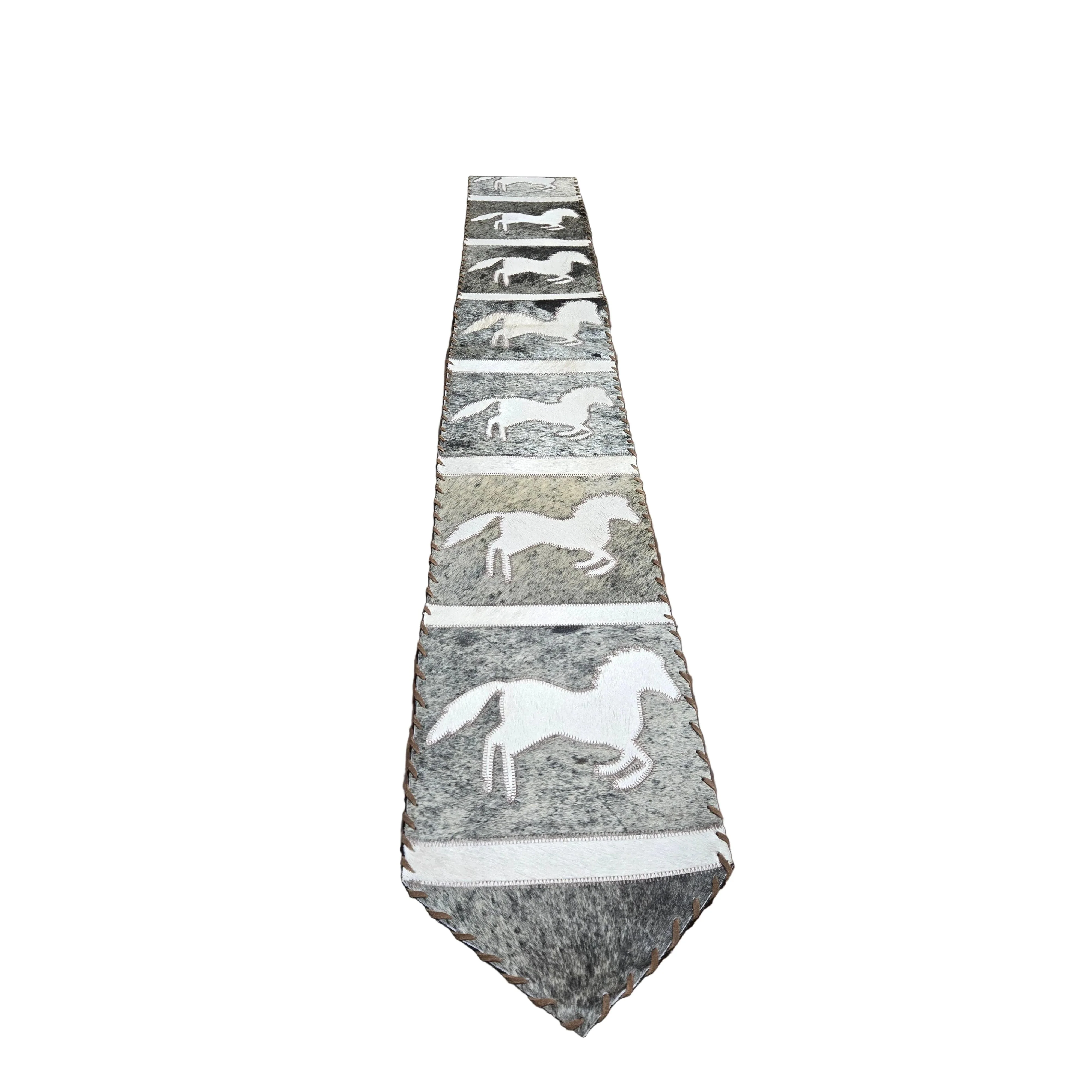 D2W Trading Table Runner Model 1 Running Horse w Laced Border