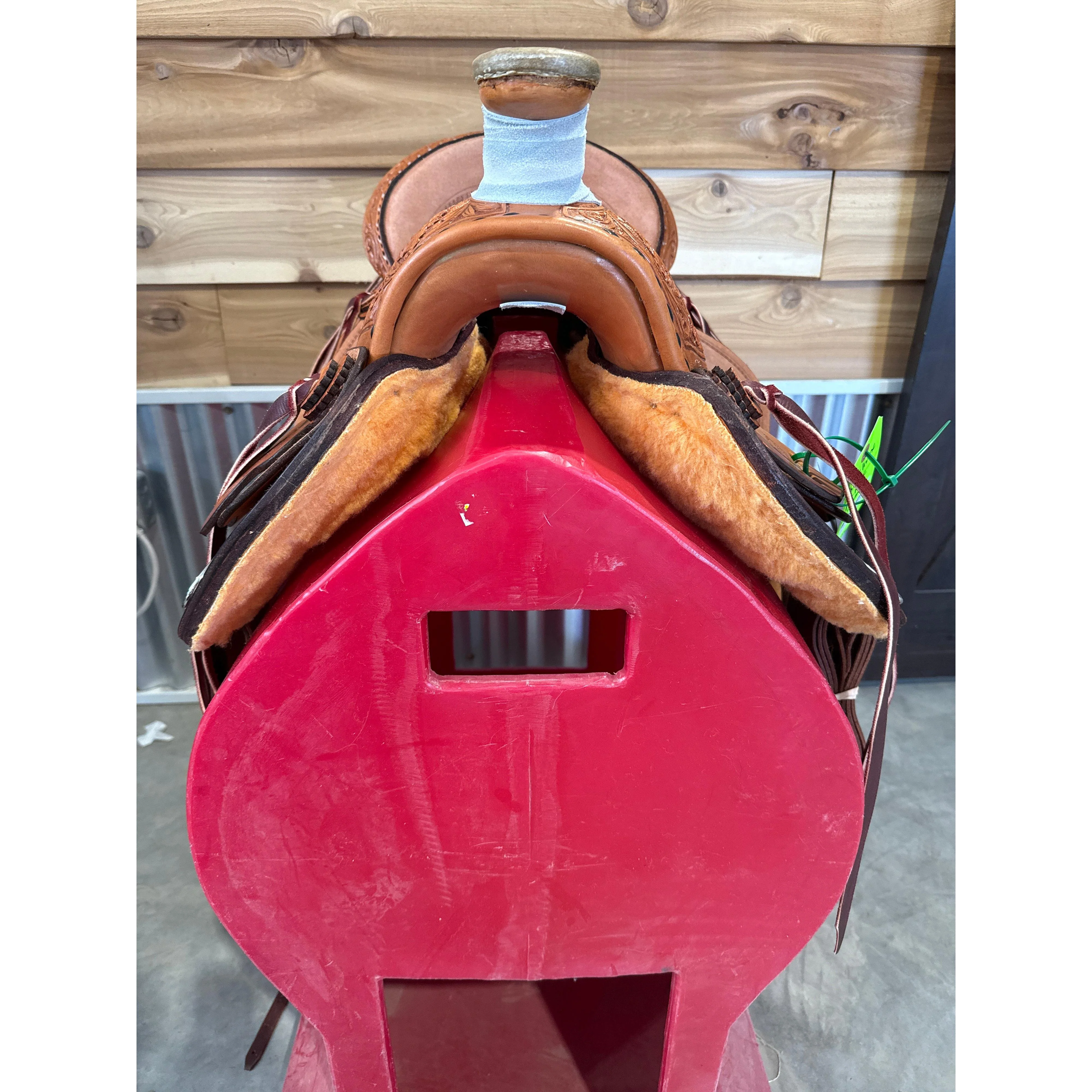 Irvine 15.5" A Fork Saddle - Image 3