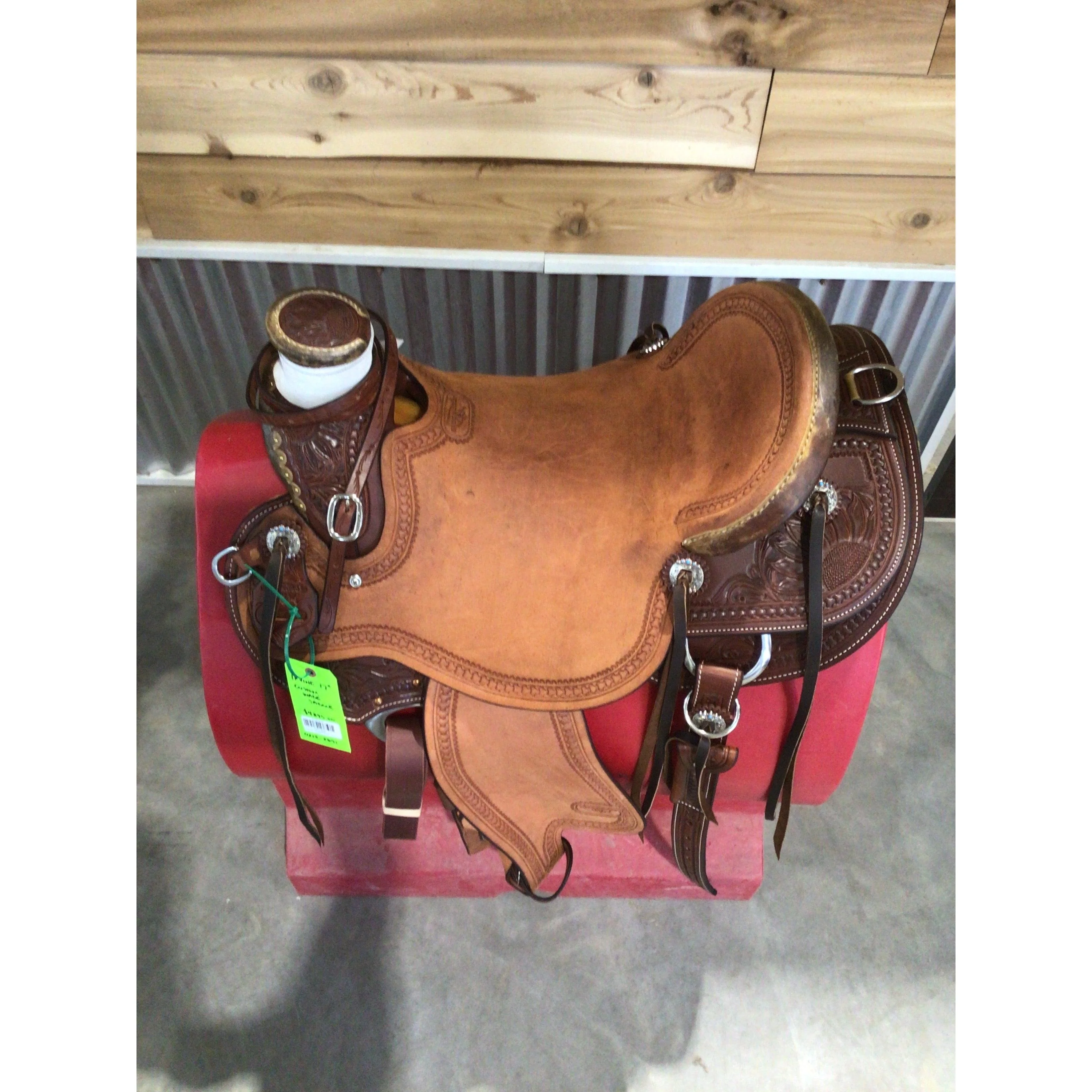 Irvine 17" Custom Wade Saddle - Image 2