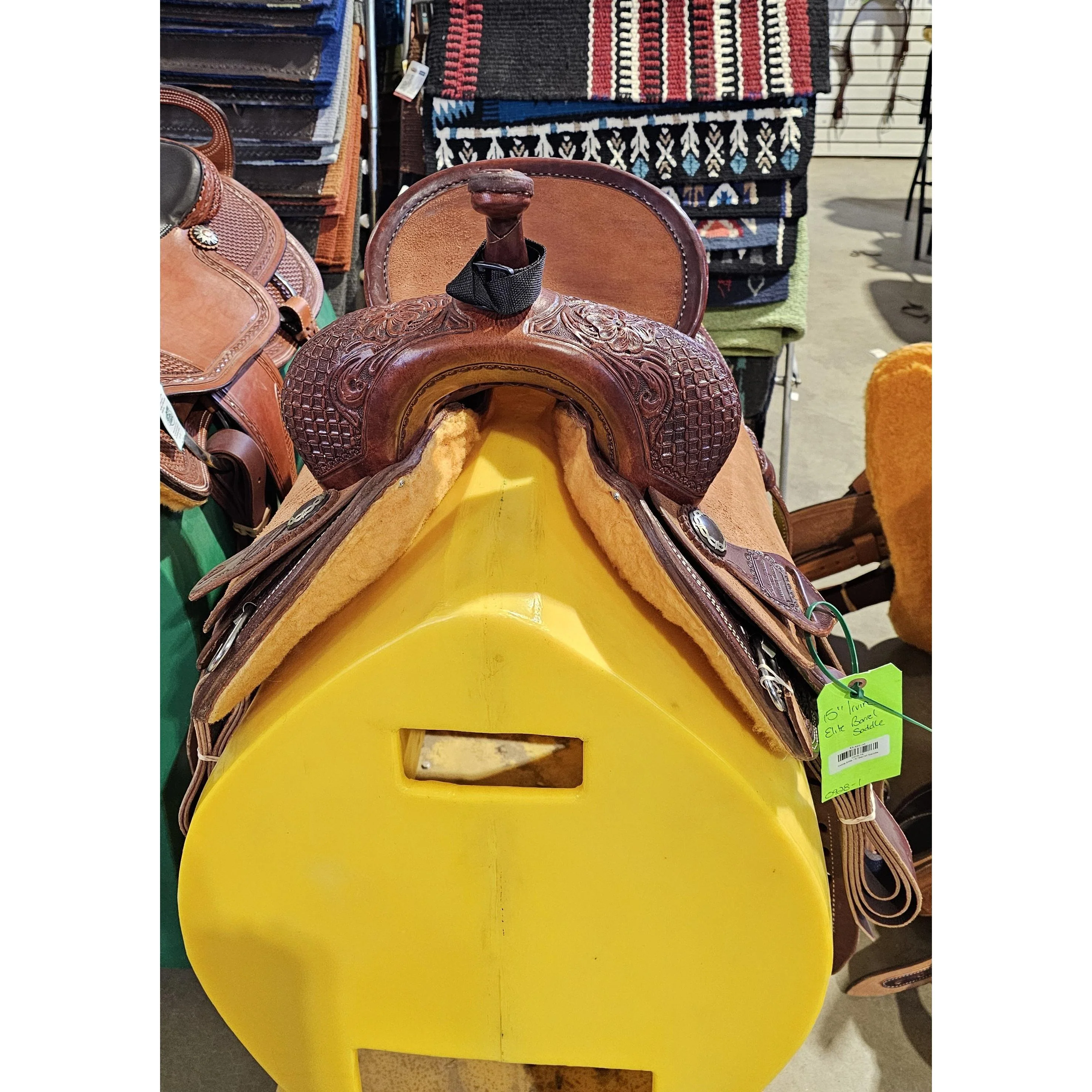 Irvine Elite 15" Barrel Saddle - Image 2