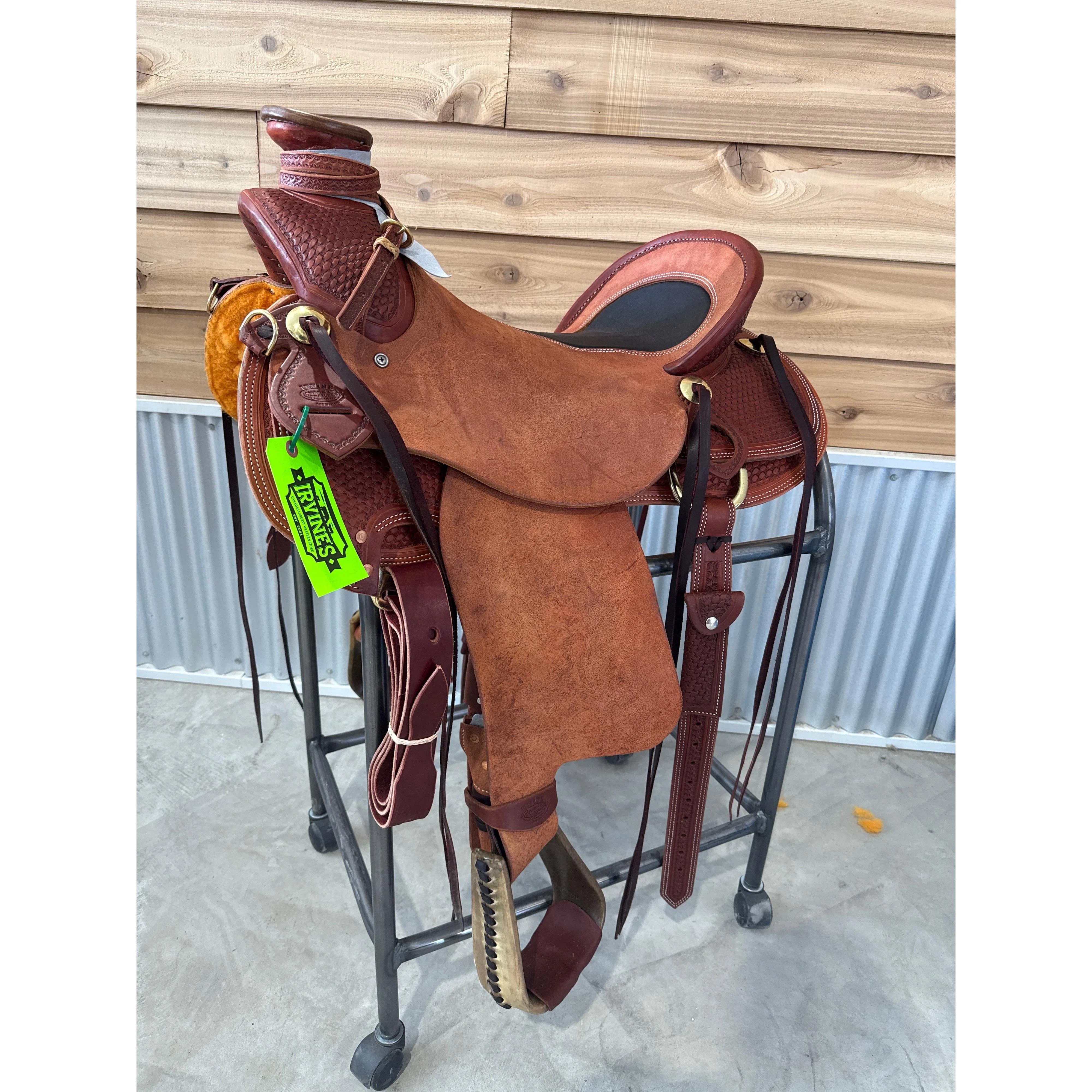 Irvine 17" Wade Saddle -Inlaid Seat