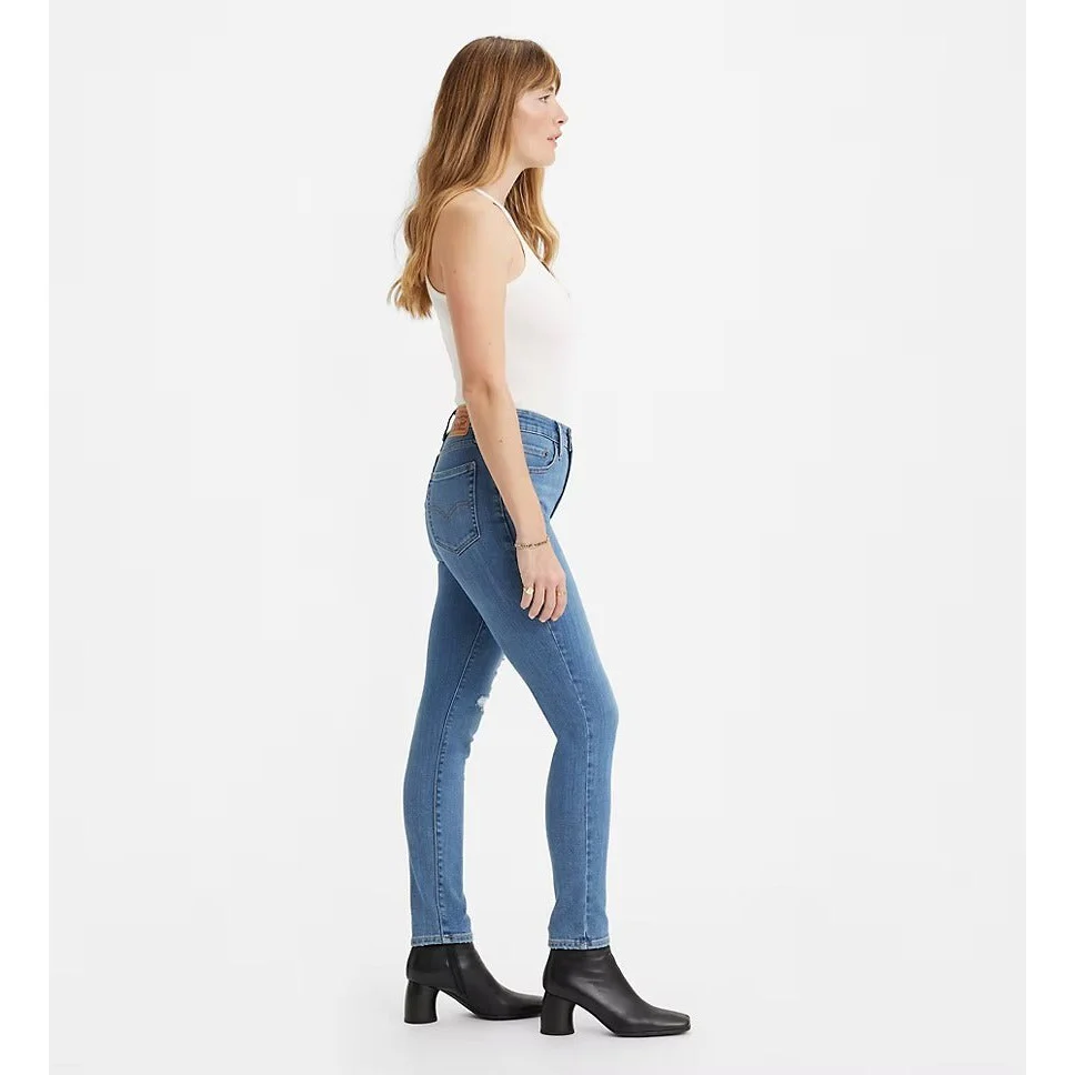 Levi Women's 720 High Rise Skinny Jeans - Chelsea Bend (Medium Wash) - Image 2