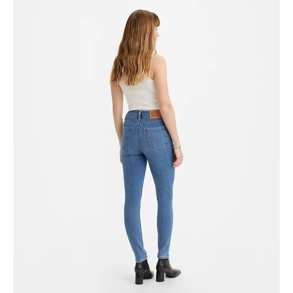 Levi Women's 720 High Rise Skinny Jeans - Chelsea Bend (Medium Wash) - Image 3