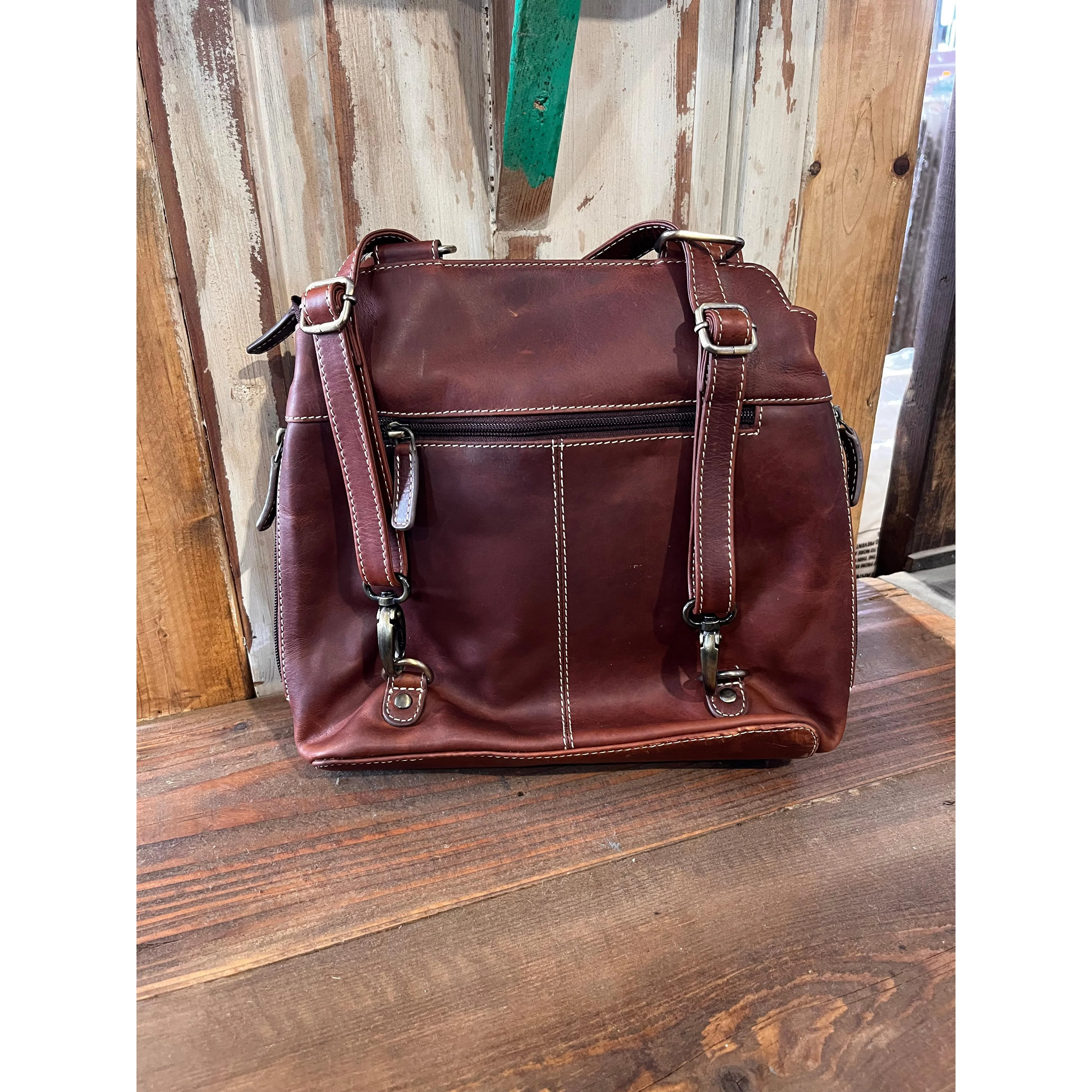 Rugged Earth Women's Concealed Carry Backpack - Image 2