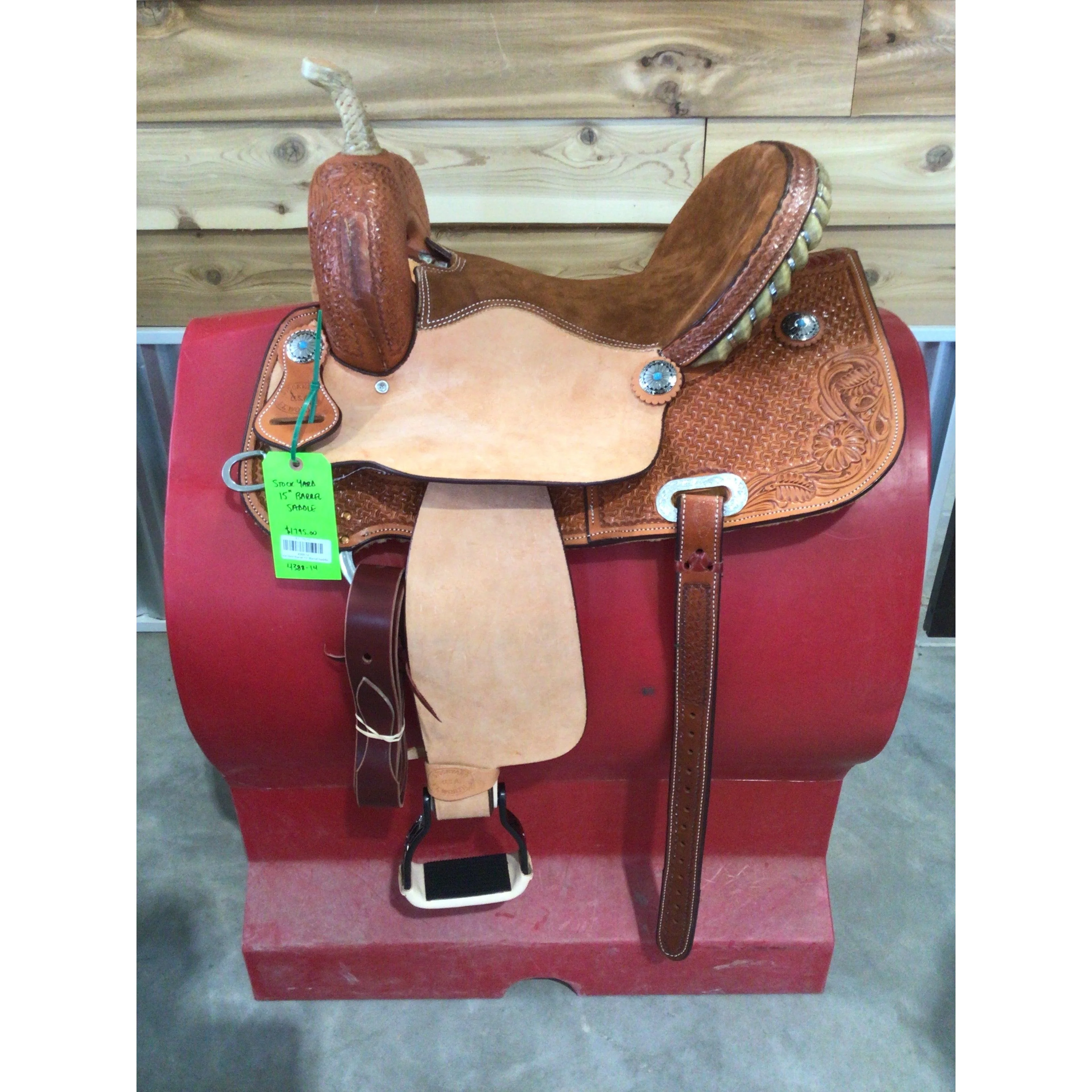 Stock Yard Barrel 15" Barrel Saddle