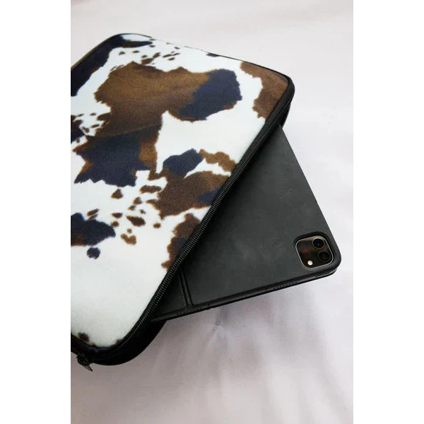 The Front Porch Label Laptop Case - Assorted Colours - Image 2