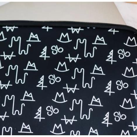 The Front Porch Label Laptop Case - Assorted Colours - Image 9