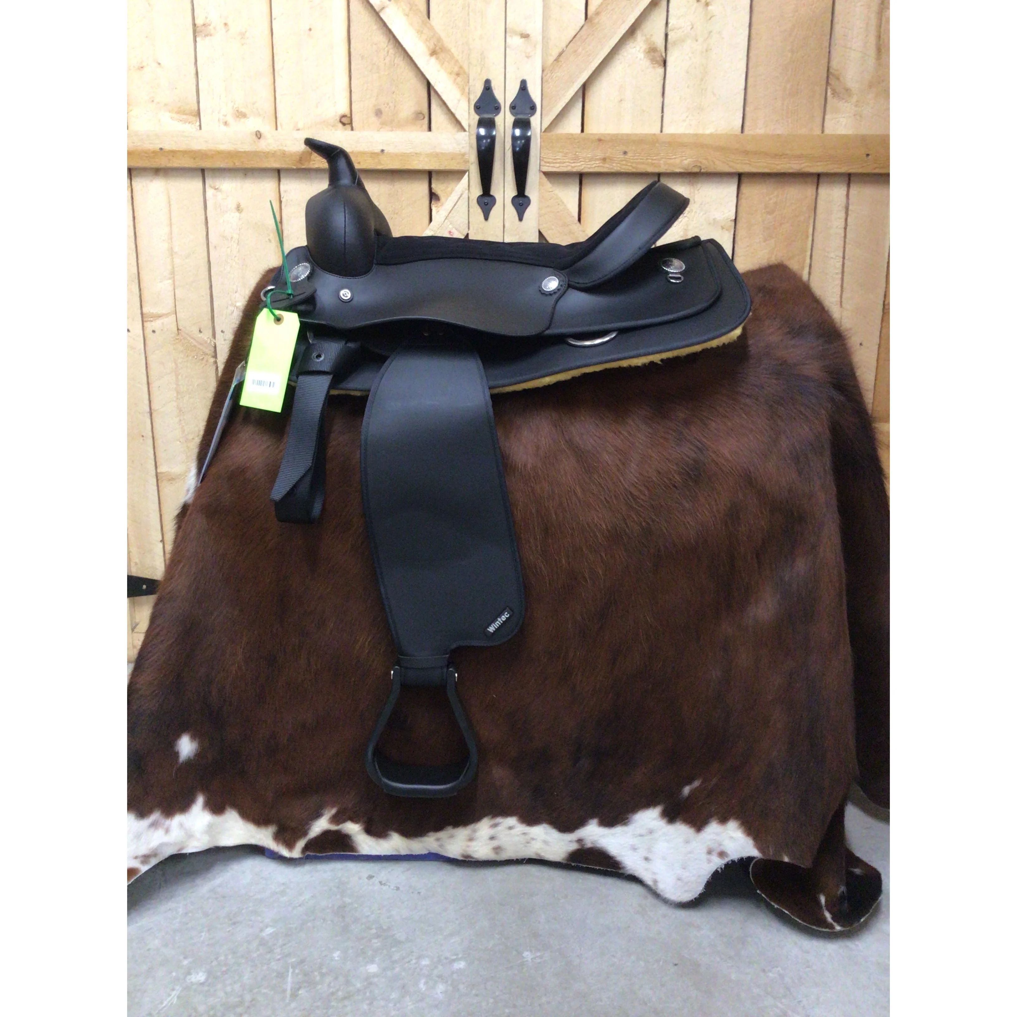 Wintec 17" Black Saddle Full Quarter Horse Bars
