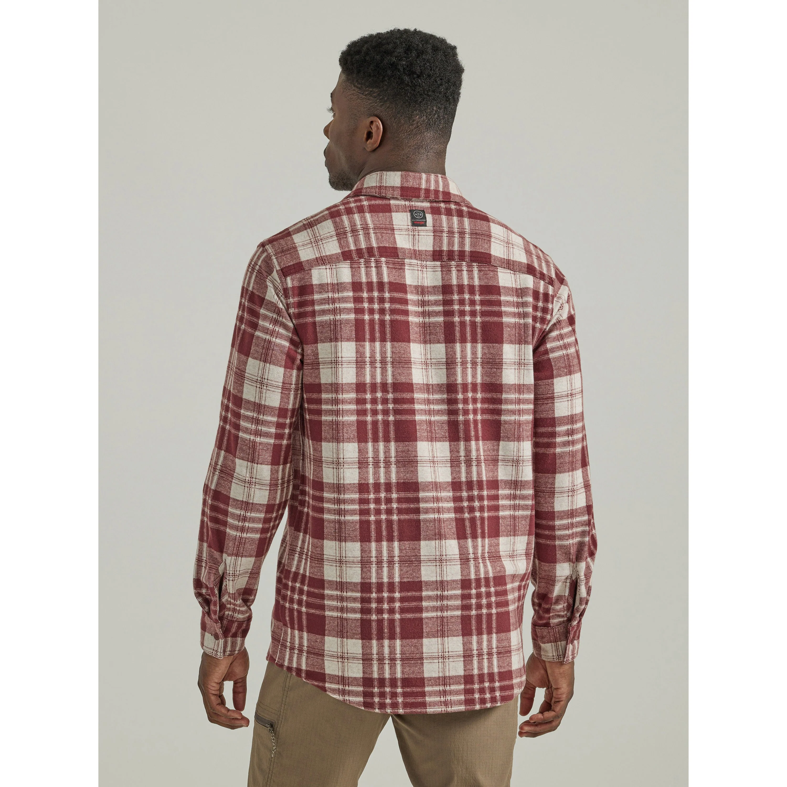 Wrangler Men's ATG Long Sleeve Campsite Shirt - Red - Image 2
