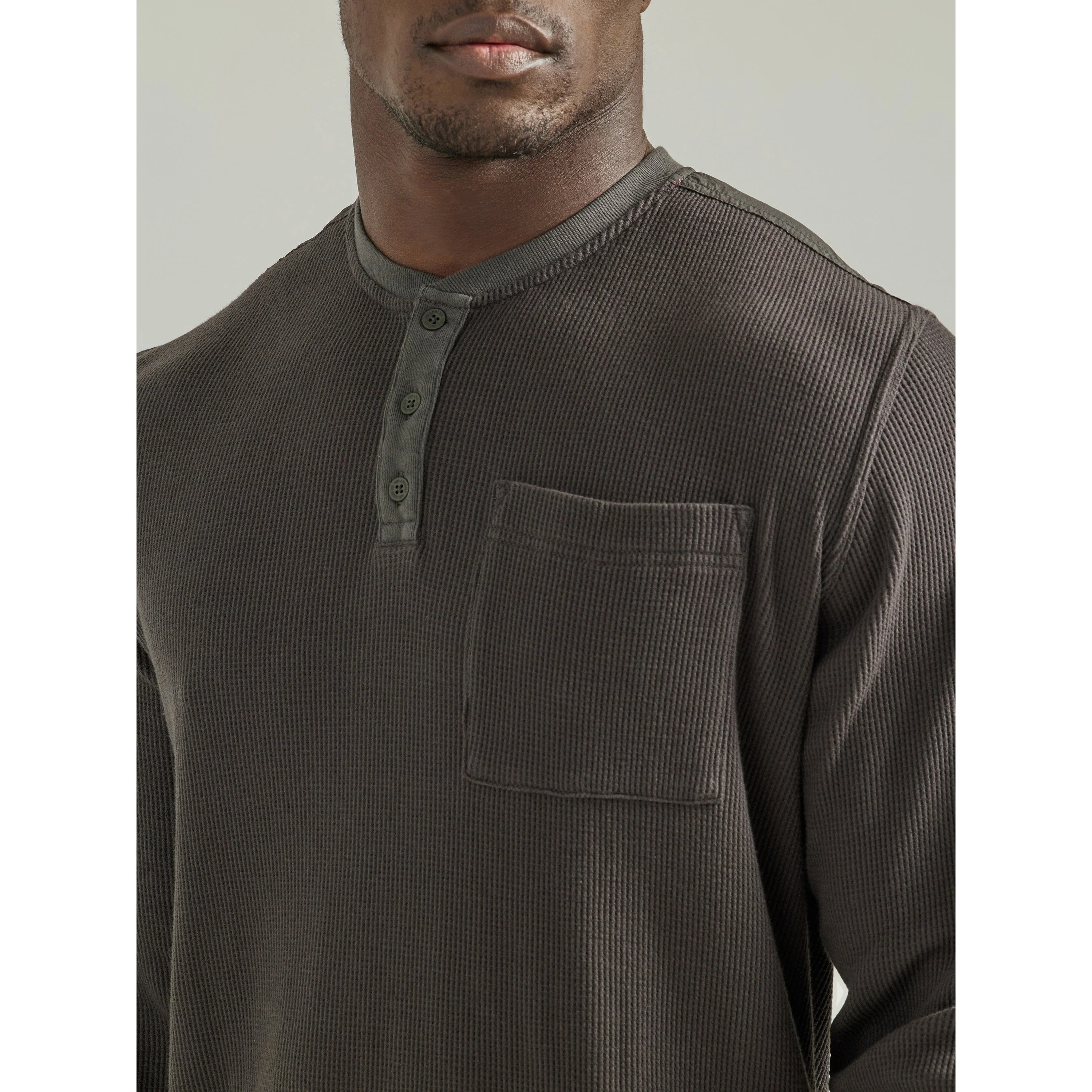 Wrangler Men's ATG Long Sleeve Henley Shirt - Raven Grey - Image 5