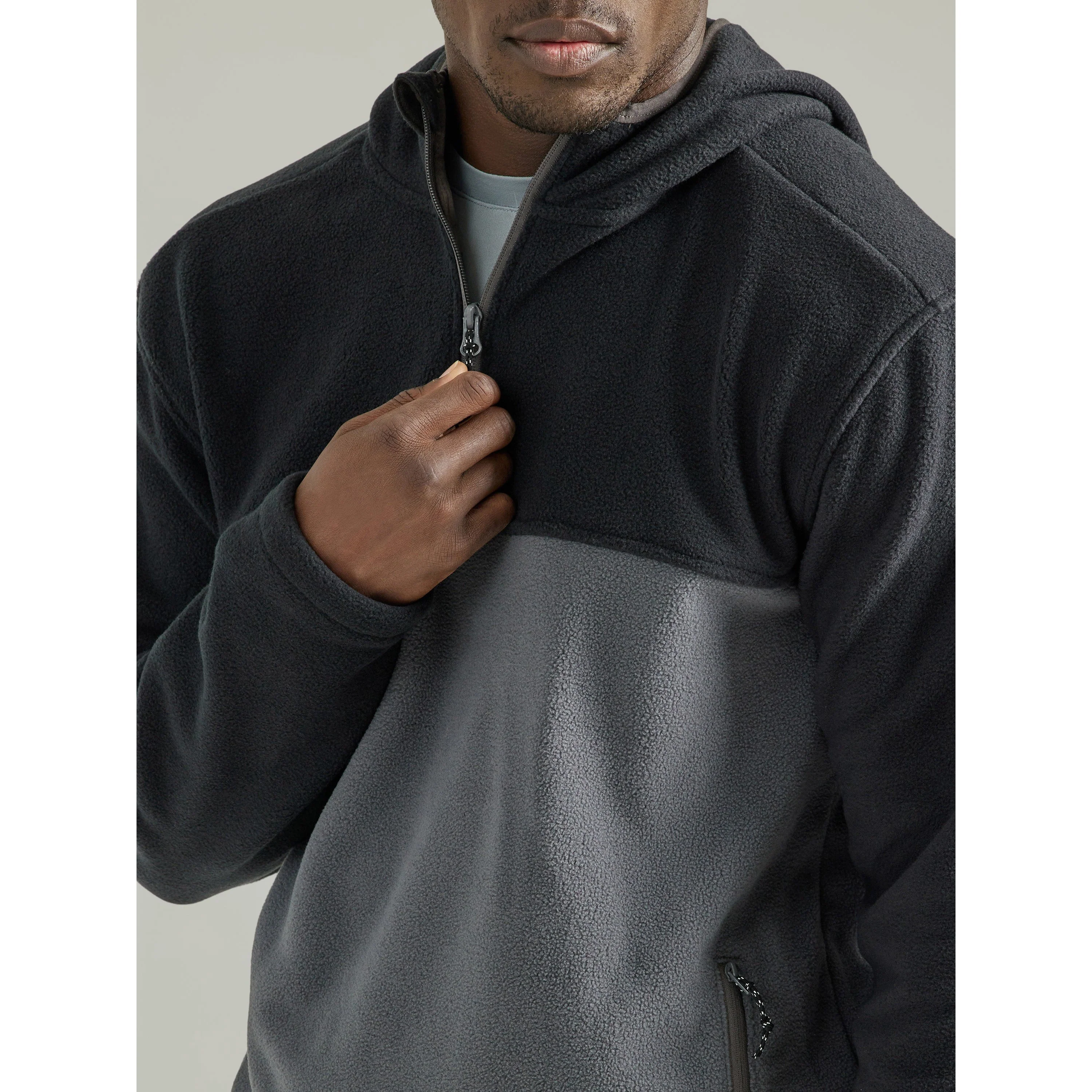 Wrangler Men's ATG Weekend Fleece Hoodie - Charcoal/Black - Image 4
