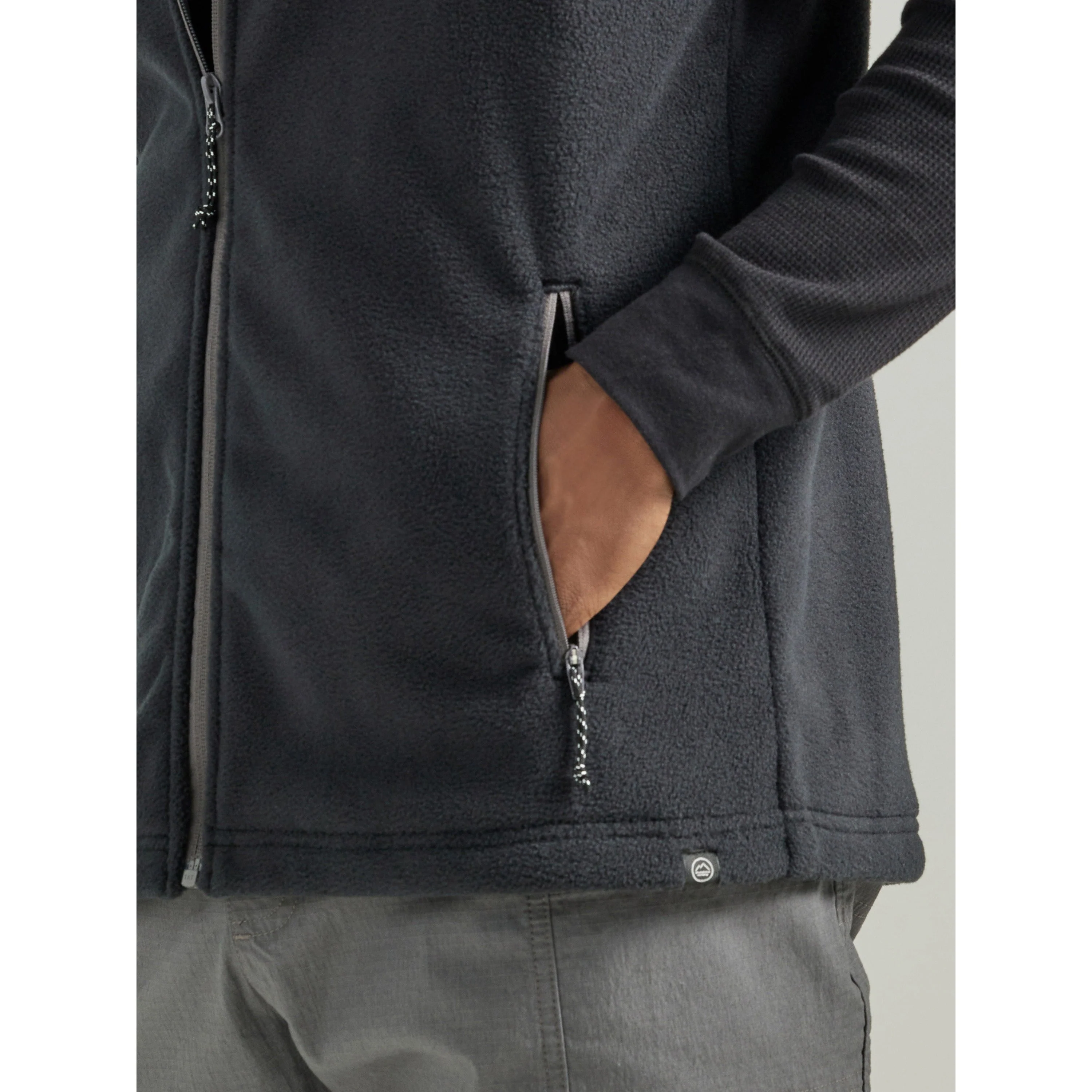 Wrangler Men's ATG Weekend Fleece Vest - Charcoal - Image 3