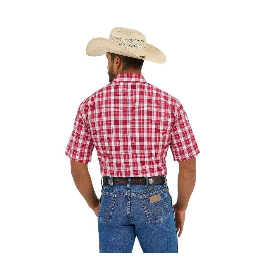 Wrangler Men's Short Sleeve Wrinkle Resistant Classic Fit Shirt - Red - Image 3