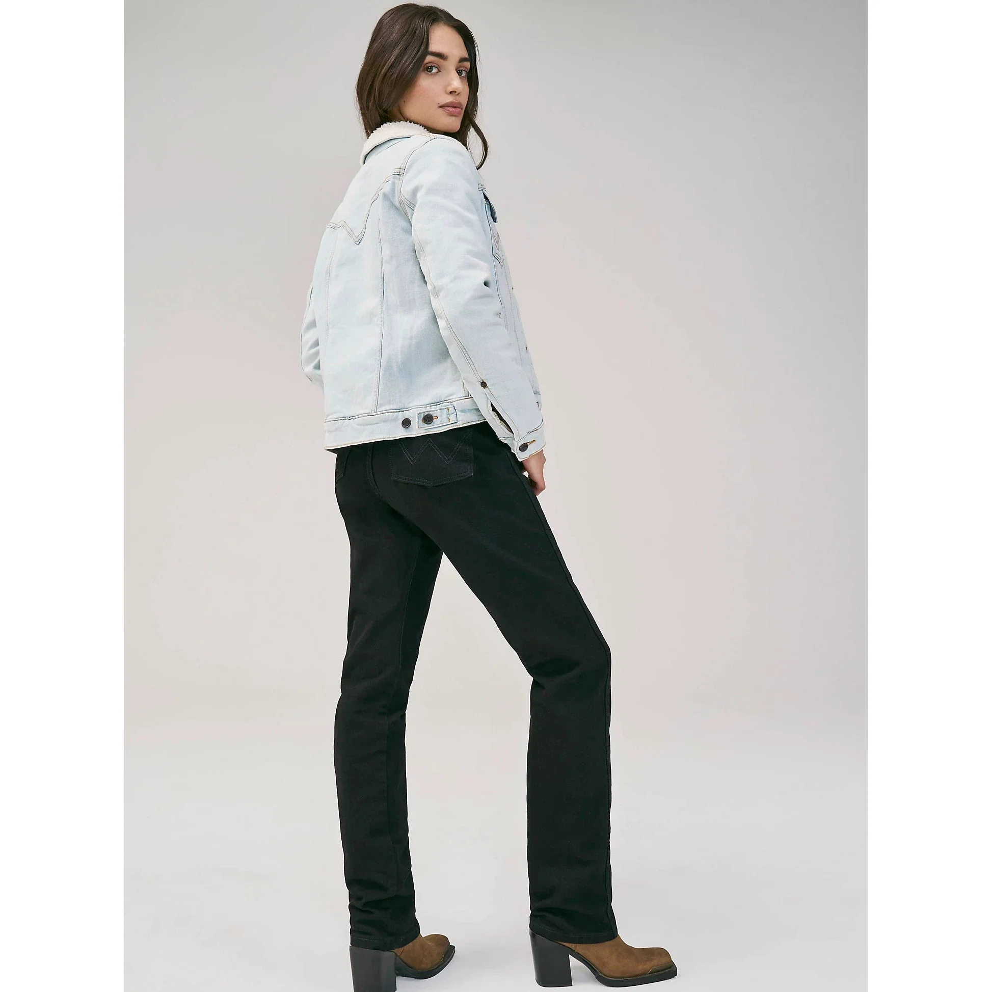 Wrangler Women's Retro Sherpa Lined Western Denim Jacket - Bleached Denim - Image 5